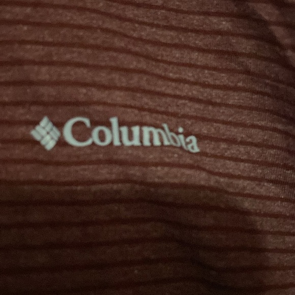 Columbia Bundle of 2 MENS size 2XL Blue  SHIRT Burgundy shirt Short Sleeve Tees - Picture 4 of 16